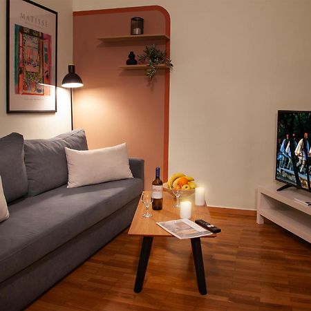 Aris123 By Smart Cozy Suites - Apartments In The Heart Of Athens - 5 Minutes From Metro - Available 24Hr Dış mekan fotoğraf