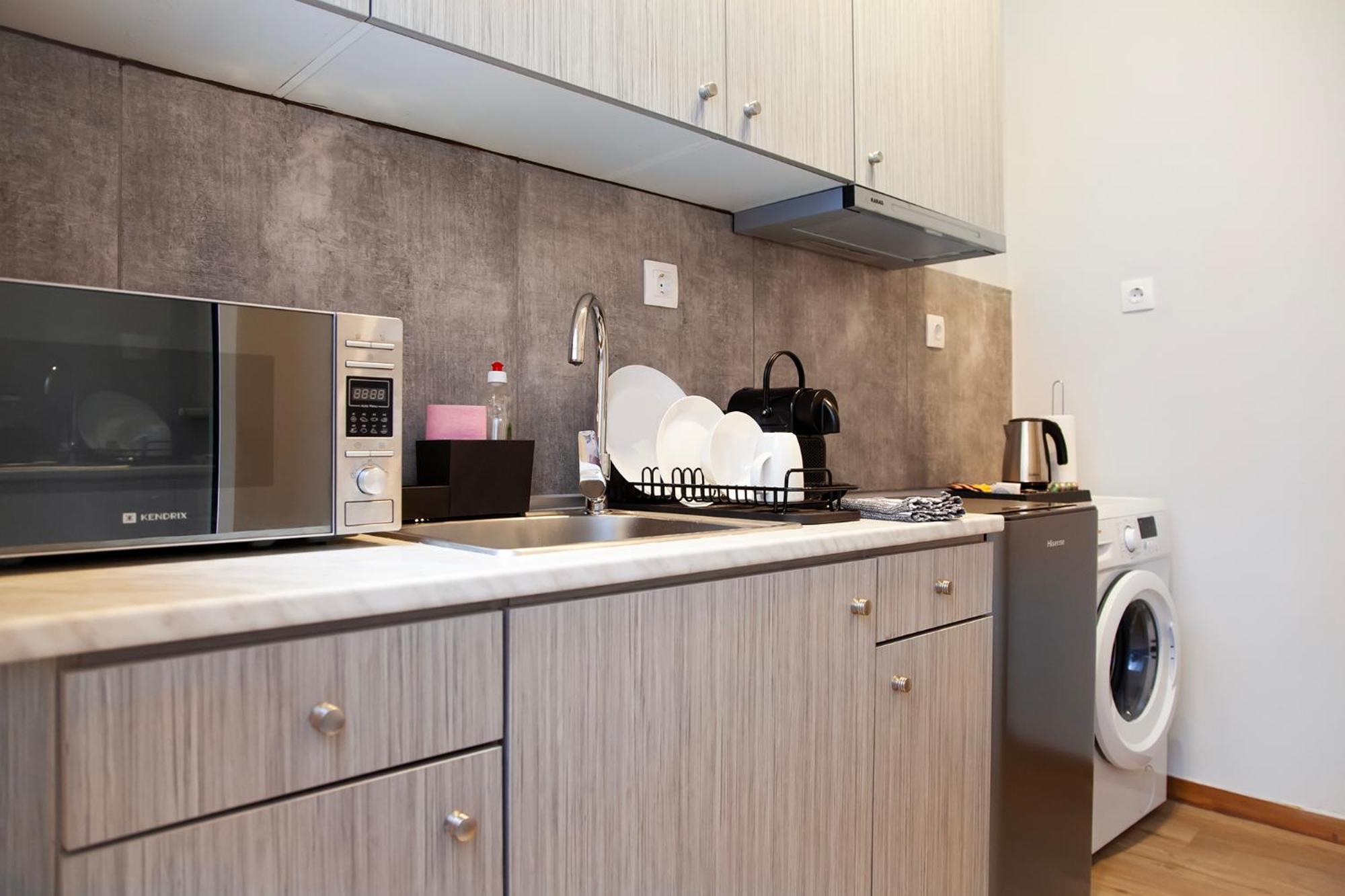 Aris123 By Smart Cozy Suites - Apartments In The Heart Of Athens - 5 Minutes From Metro - Available 24Hr Dış mekan fotoğraf
