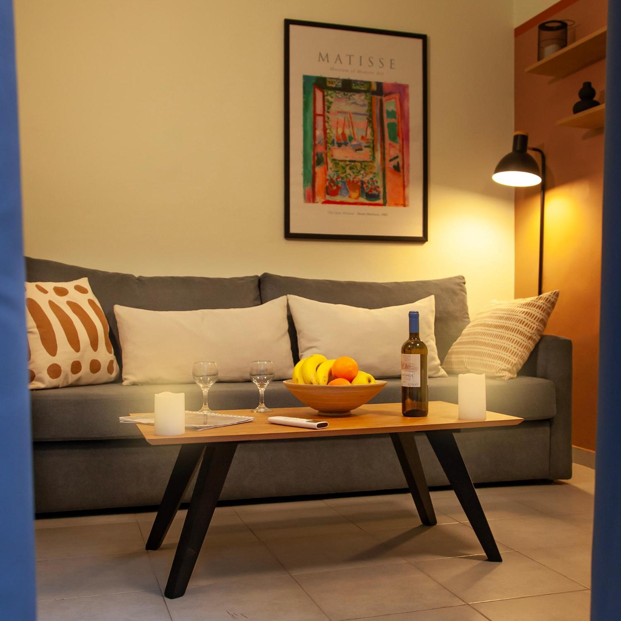 Aris123 By Smart Cozy Suites - Apartments In The Heart Of Athens - 5 Minutes From Metro - Available 24Hr Dış mekan fotoğraf