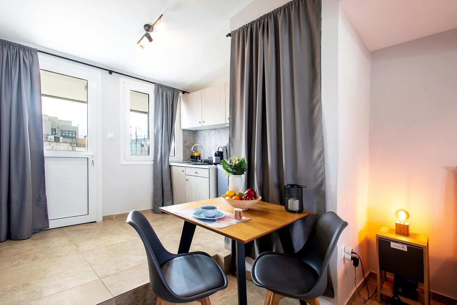 Aris123 By Smart Cozy Suites - Apartments In The Heart Of Athens - 5 Minutes From Metro - Available 24Hr Dış mekan fotoğraf