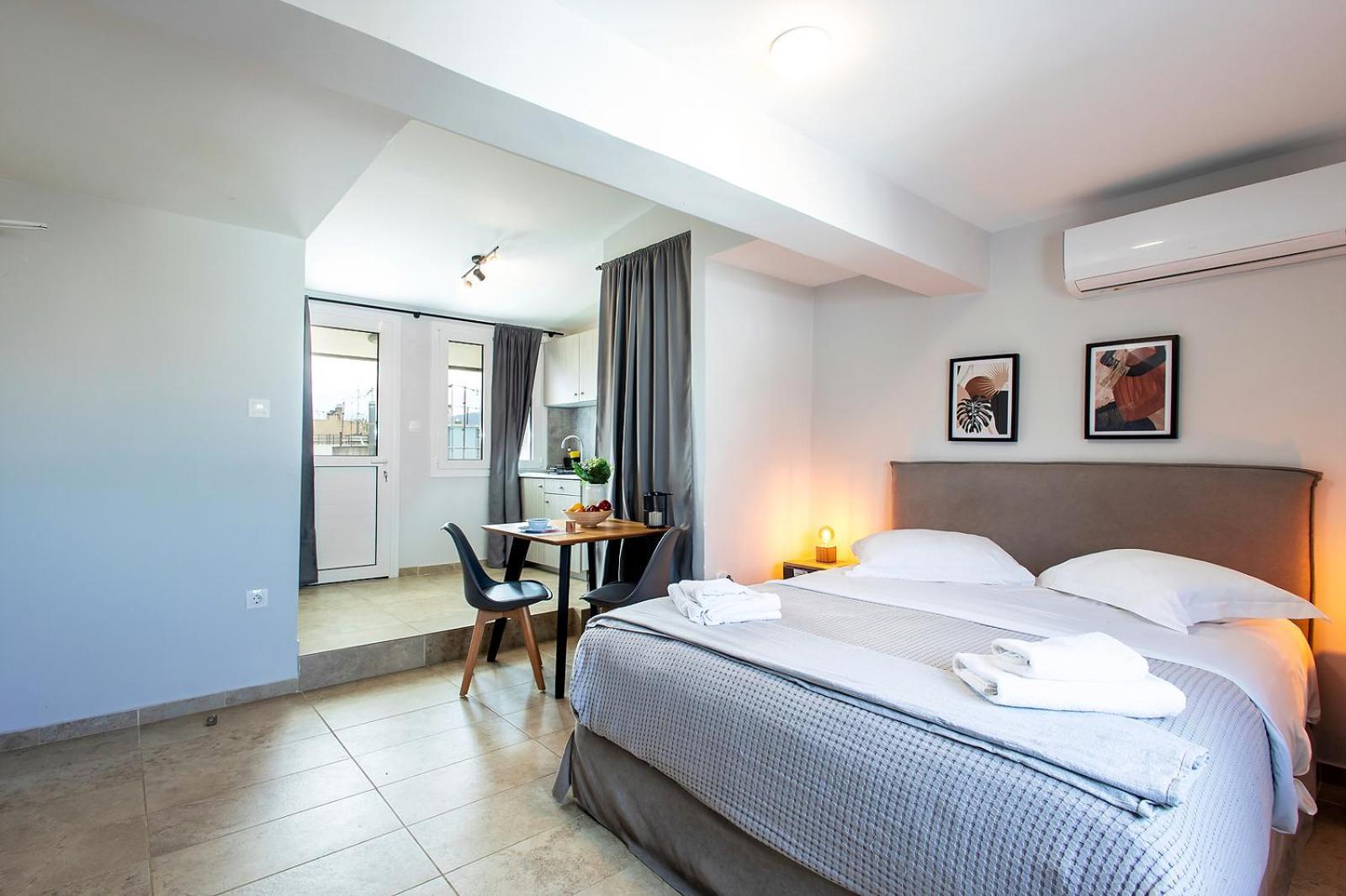 Aris123 By Smart Cozy Suites - Apartments In The Heart Of Athens - 5 Minutes From Metro - Available 24Hr Dış mekan fotoğraf