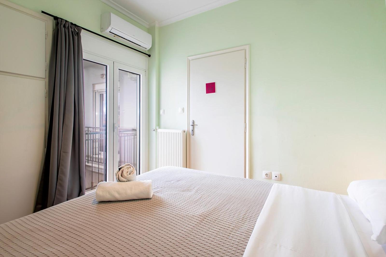 Aris123 By Smart Cozy Suites - Apartments In The Heart Of Athens - 5 Minutes From Metro - Available 24Hr Dış mekan fotoğraf