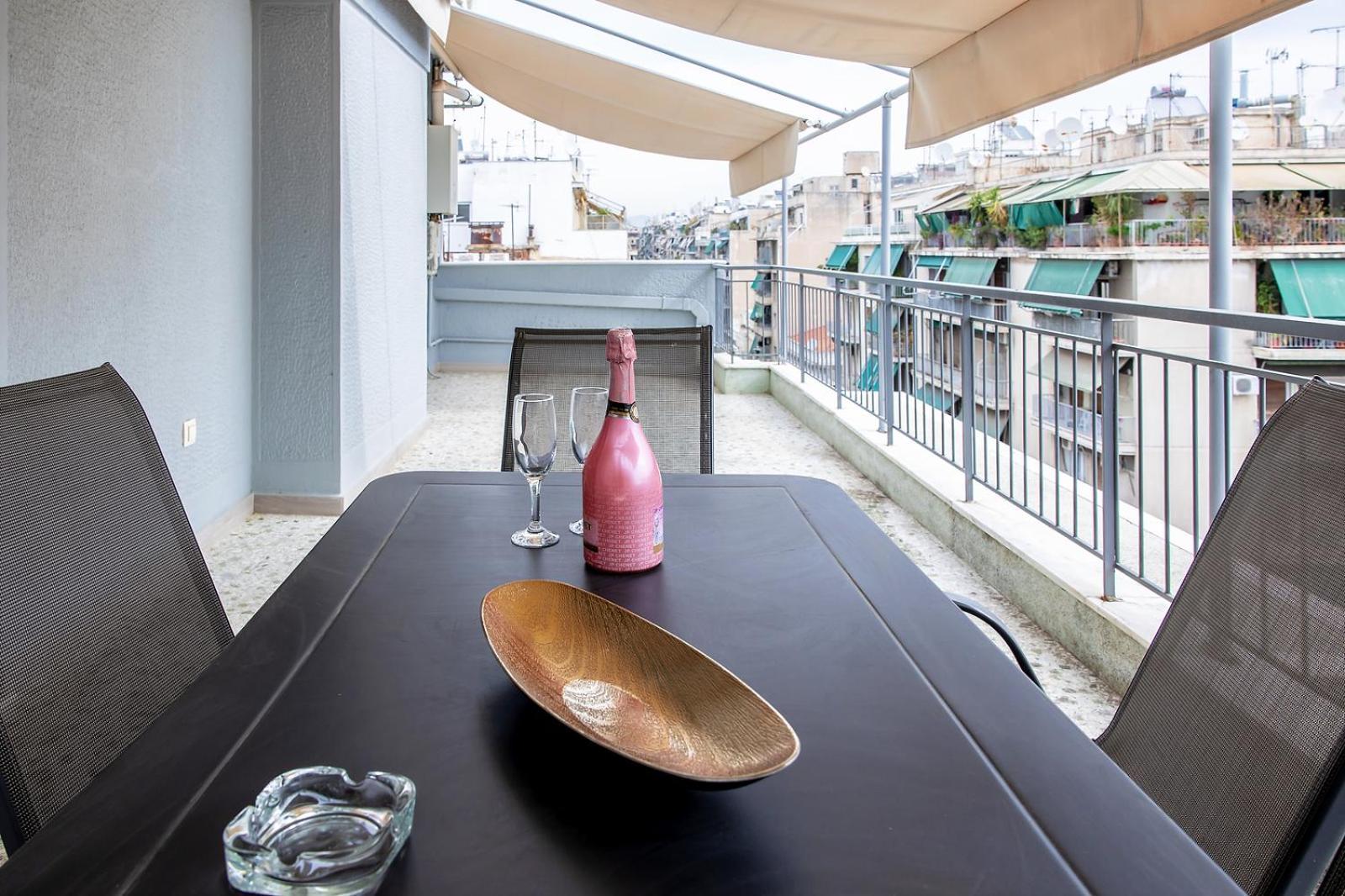 Aris123 By Smart Cozy Suites - Apartments In The Heart Of Athens - 5 Minutes From Metro - Available 24Hr Dış mekan fotoğraf