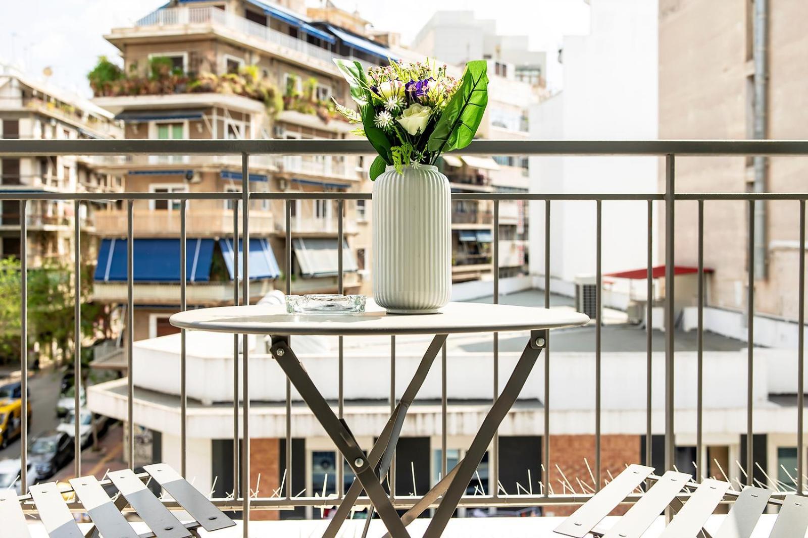 Aris123 By Smart Cozy Suites - Apartments In The Heart Of Athens - 5 Minutes From Metro - Available 24Hr Dış mekan fotoğraf